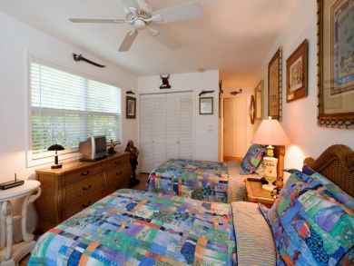 Holmes Beach Three Bedroom Rentals with Pool